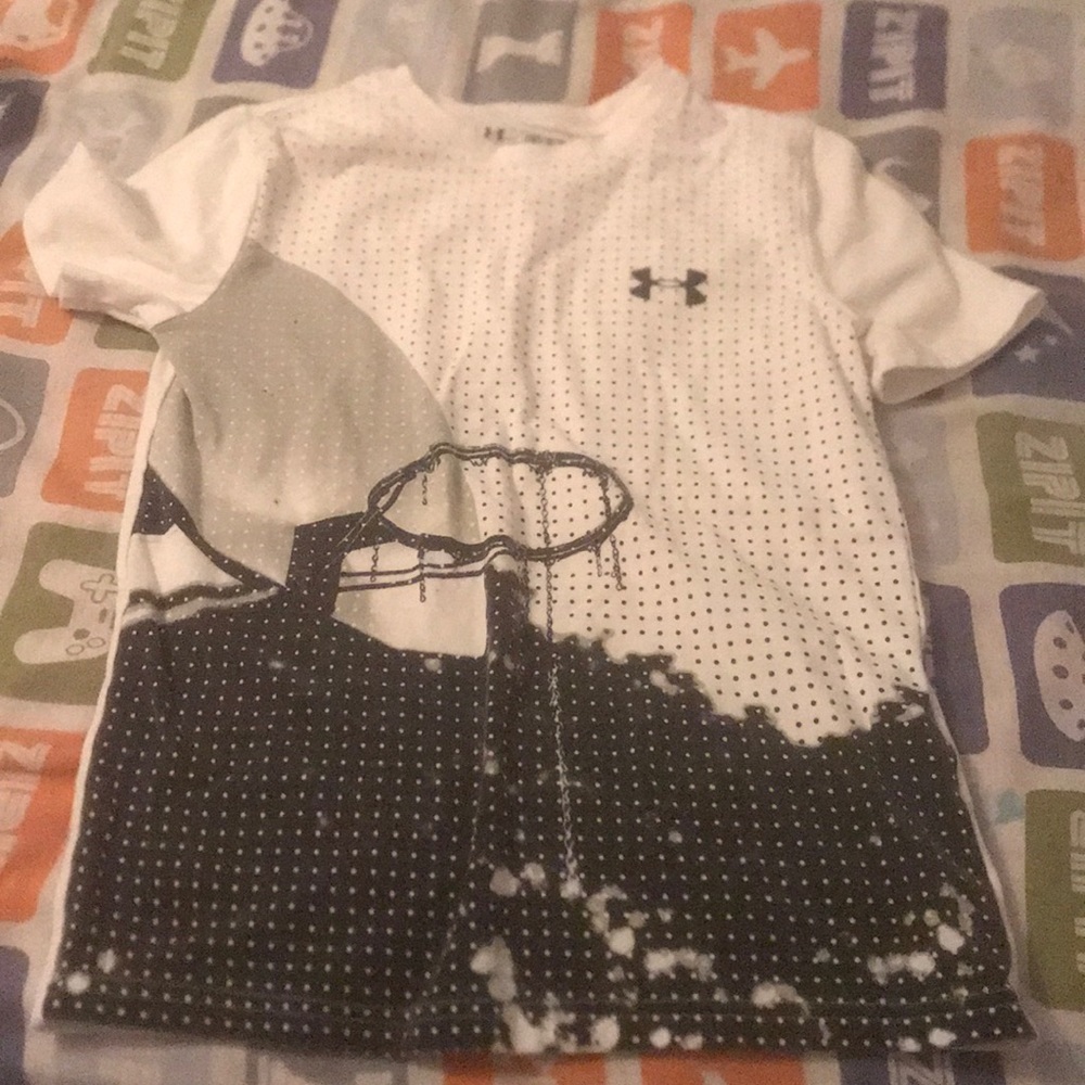 Under Armour T-shirt